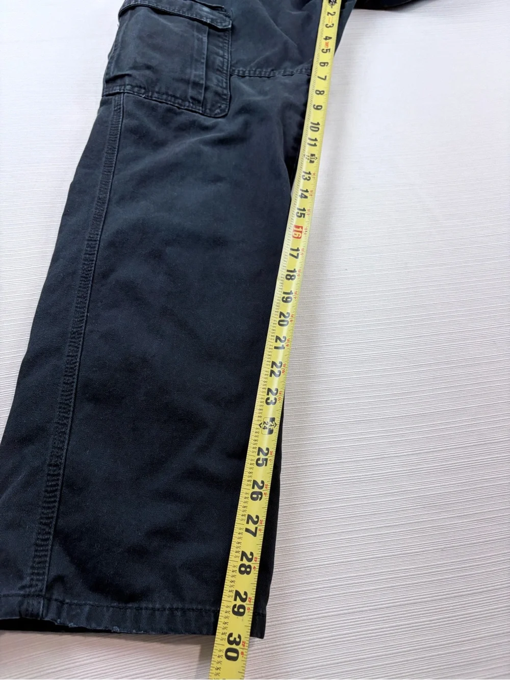 Wrangler Men's Black Cargo Pants with Flap Pockets